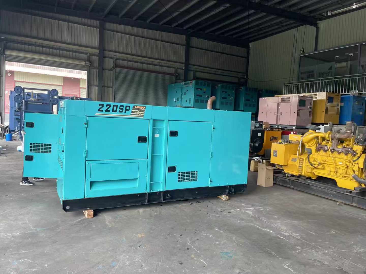 邯郸柴油发电机组长期不间断运行时，如何监控其温度和压力？